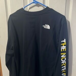 North face size large men’s black long sleeve tshirt.